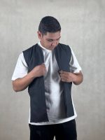 وست رستورانی جلو باز (کاور فیلا ویتر) - فروشگاه لباس فرم پرسنل هپی شف - تولیدکننده انواع وست مردانه و زنانه